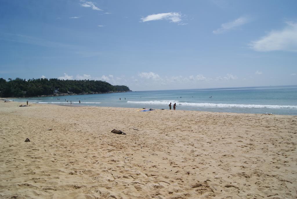 Pineapple Guesthouse Karon Bagian luar foto